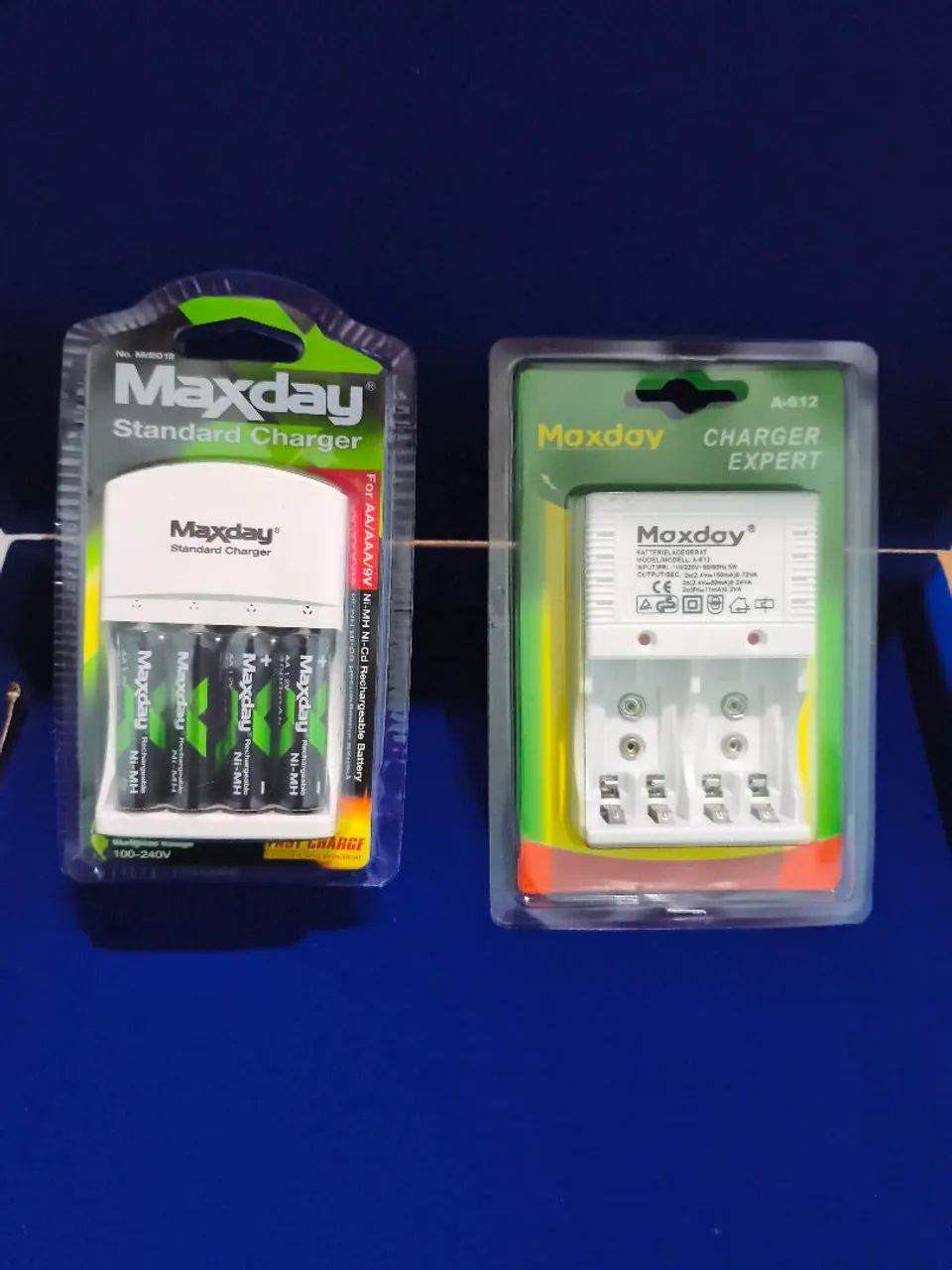 Carregador de pilhas Max day