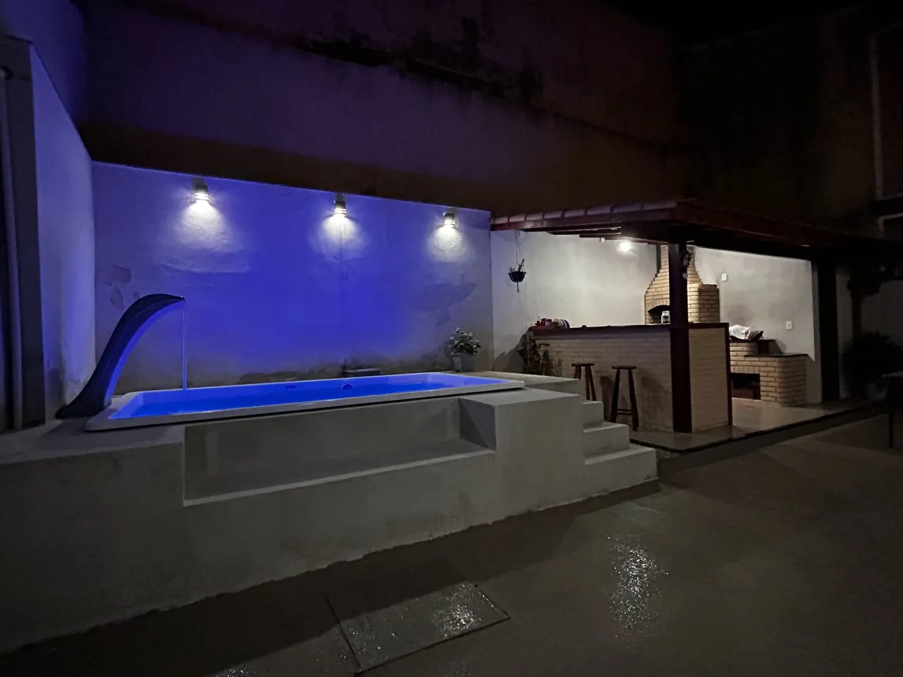 casa linear com piscina a venda em Macaé