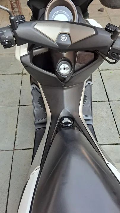 Scooter Yamaha Branca - Ótimo estado - Foto 5