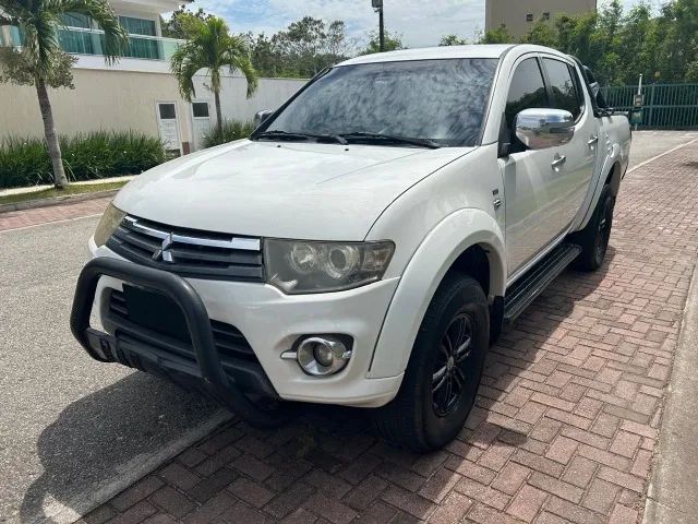 Mitsubishi L 200 Triton HPE 3.2 T Diesel 2015
