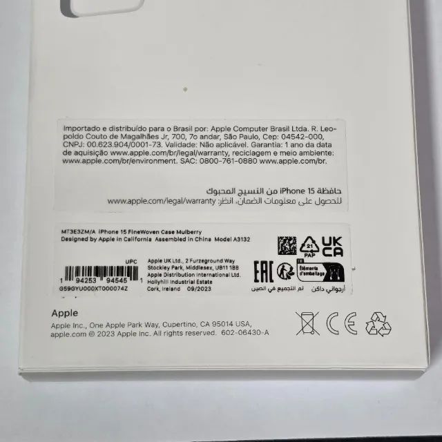 Apple Capa de tecido FineWoven com Magsafe Para iPhone 15 Vermelho-amora A3132 MT3E3ZM/A - Foto 3