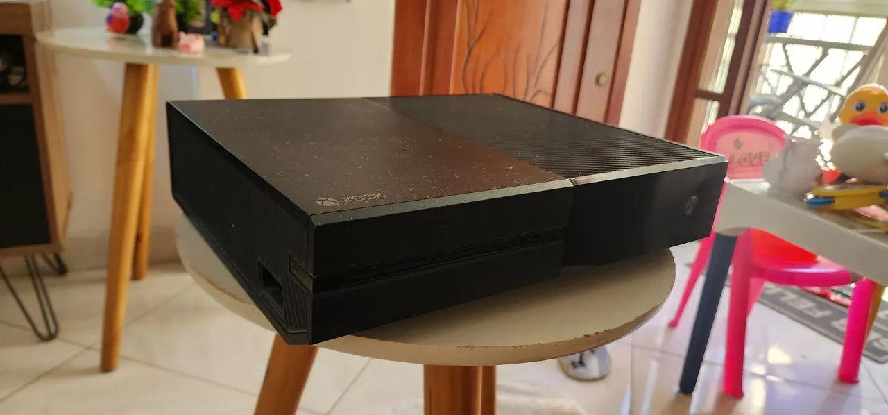 Xbox One 500 Gb (Modelo 1540) - Foto 2