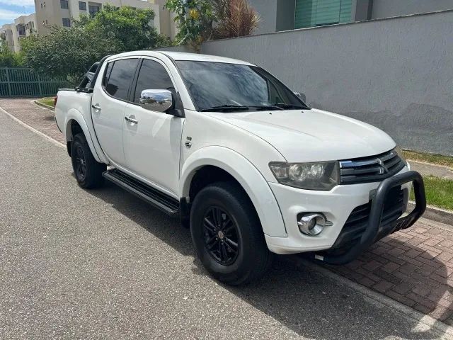 Mitsubishi L 200 Triton HPE 3.2 T Diesel 2015 - Foto 4