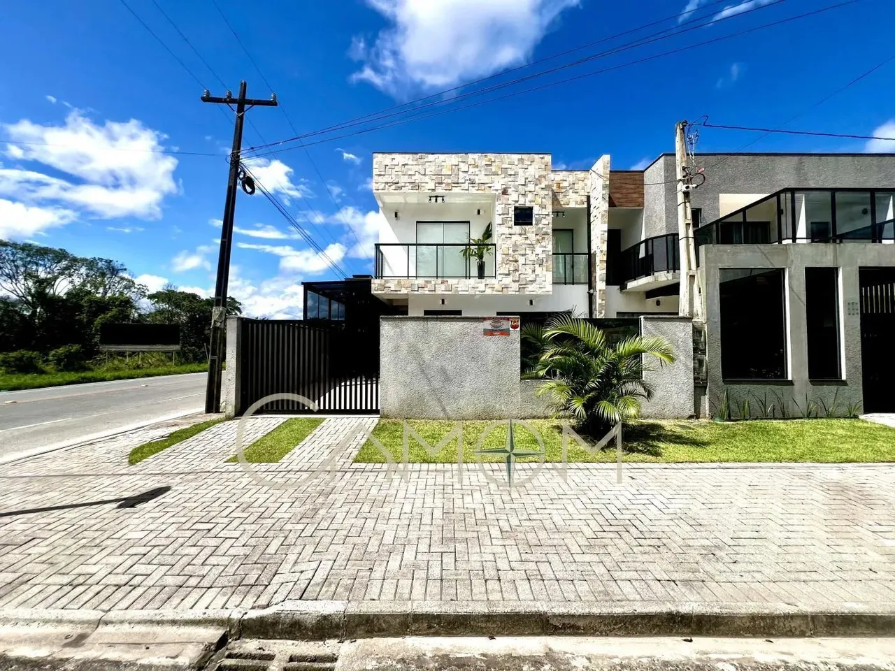 Sobrado para Venda em Guaratuba, Balneário Eliane, 4 dormitórios, 2 suítes, 2 banheiros, 2