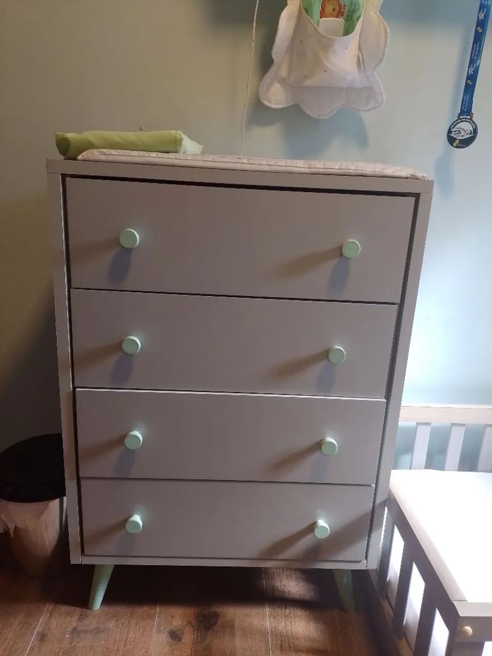 Quarto Infantil (berço, cômoda, guarda roupa) - Foto 2