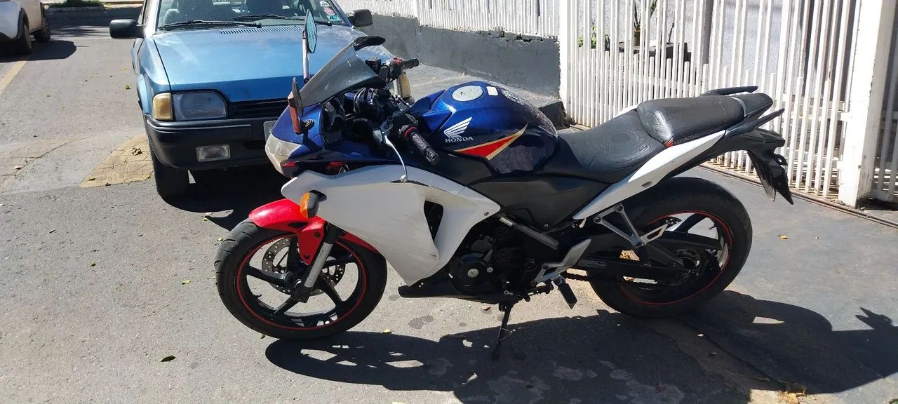 Moto CBR 250R - Foto 2