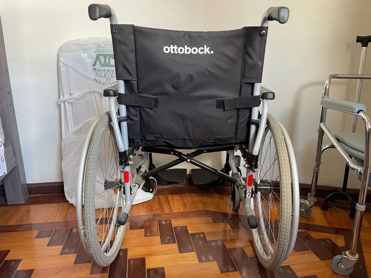 Cadeira de rodas  - Foto 2