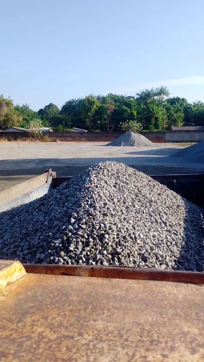 Brita areia barro seixo