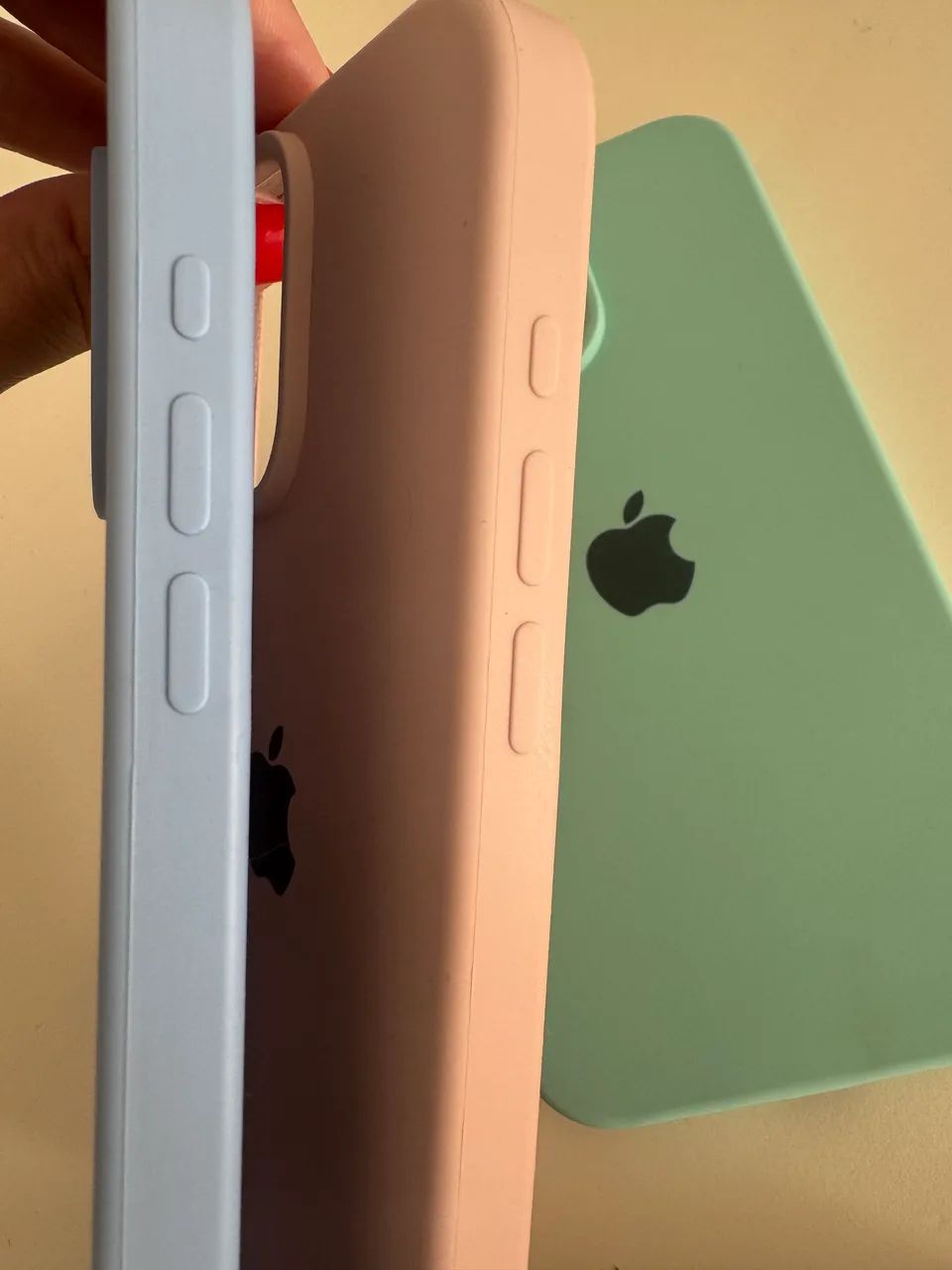 4 capa iPhone 15 pro max (novas) - Foto 2