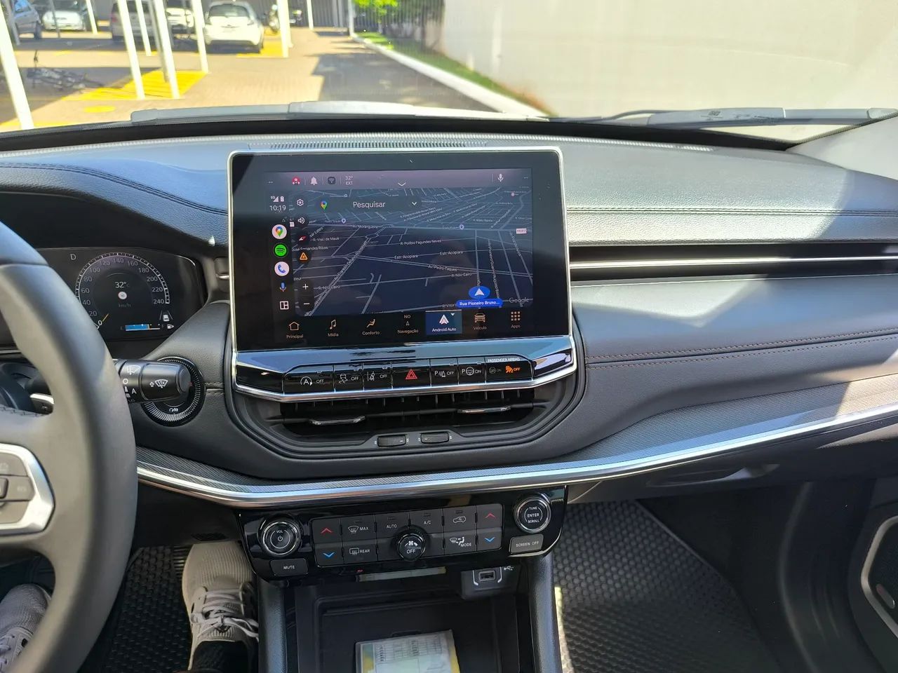 Jeep Compass com teto solar - Foto 5