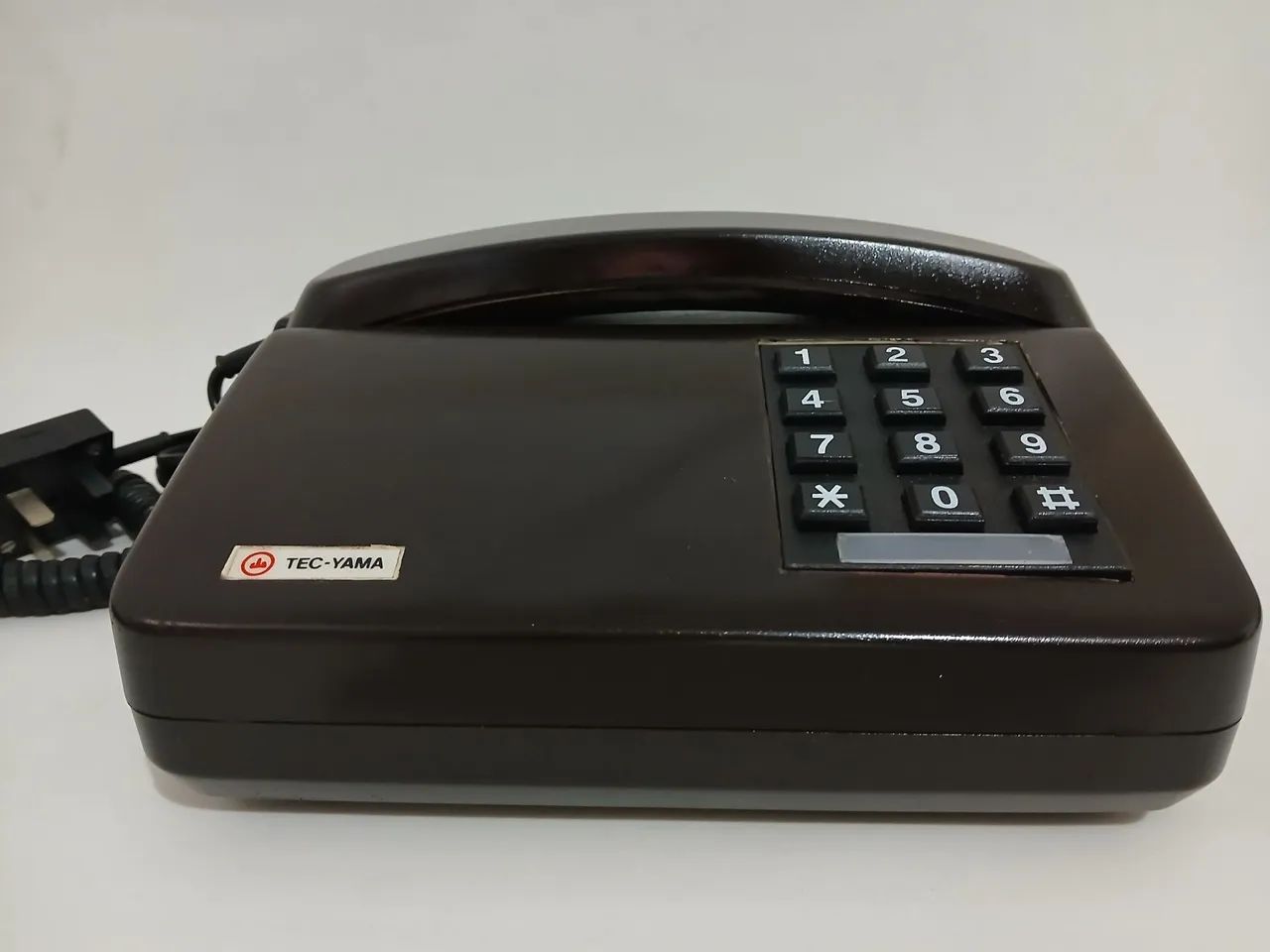 Antigo Telefone de mesa  Repaginado na cor café Tec Yama chaveado anos 80