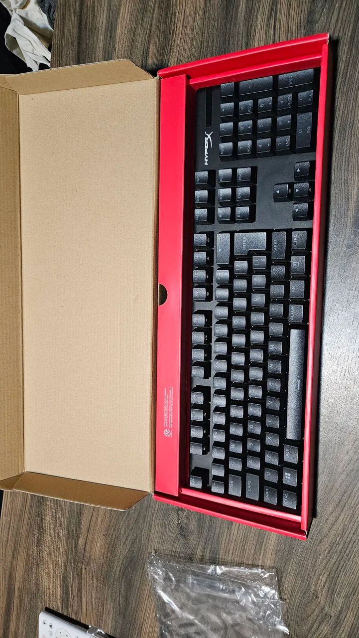 Teclado Mecanico switch azul Gamer HyperX - Foto 3