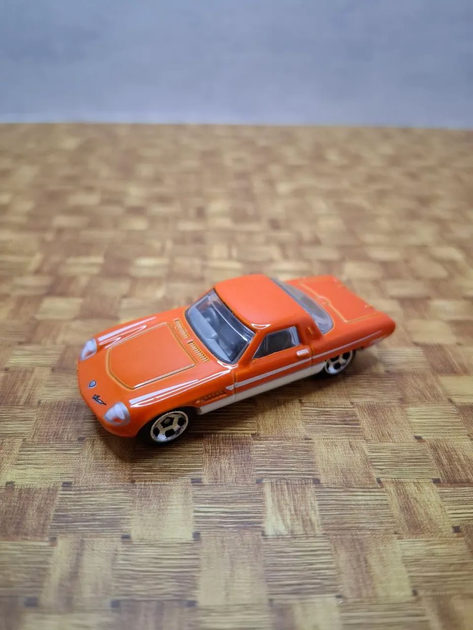 Kit com 4 HotWheels (1 T-Hunt) + brinde! - Foto 5