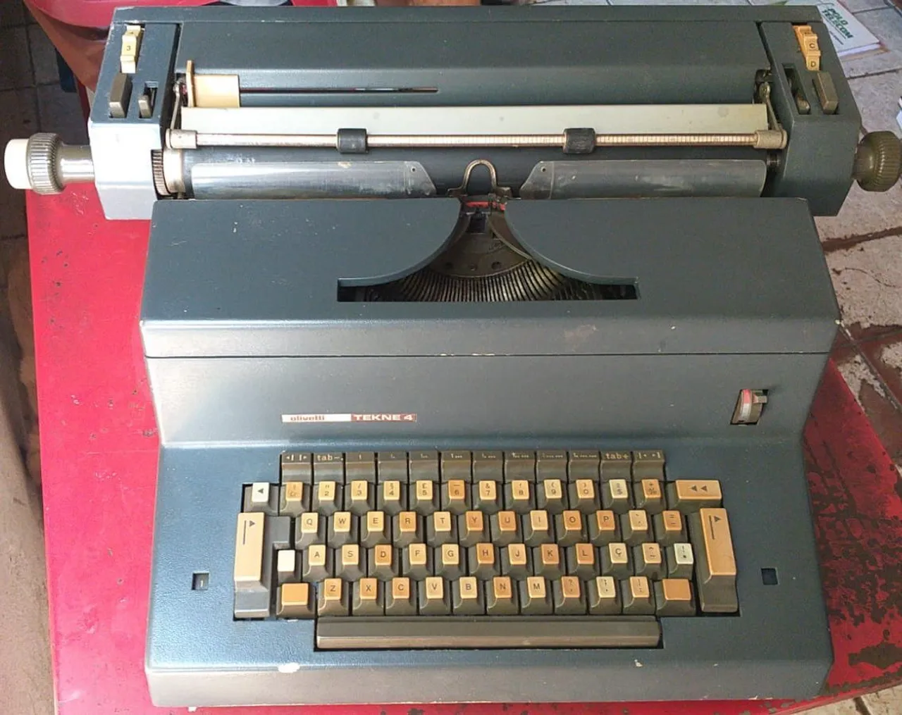 Máquina elétrica Olivetti