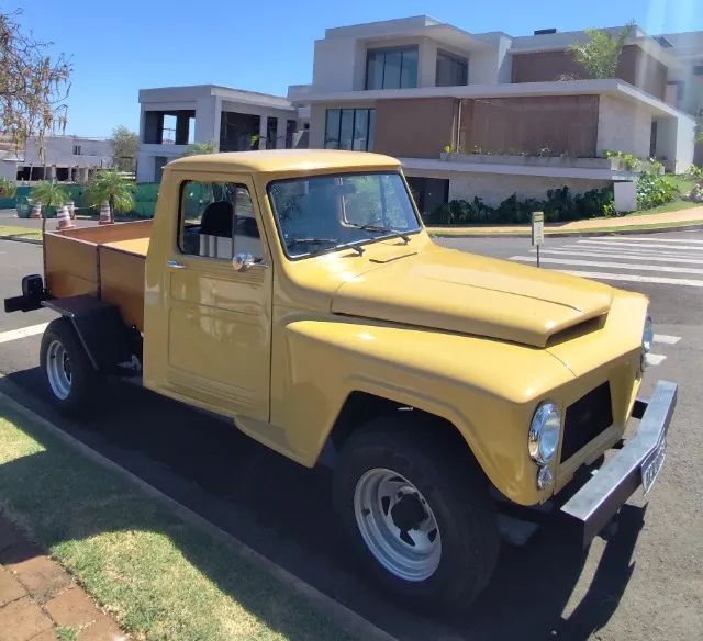 Ford F-75 4X4 2.3 1975