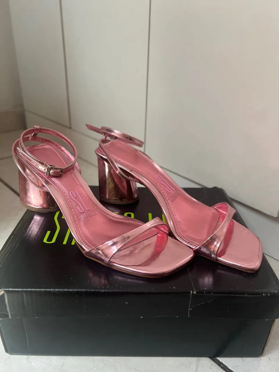 Sandalia santa lolla metalizada