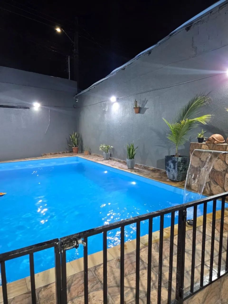 ALUGO casa no Nova Cidade com piscina 