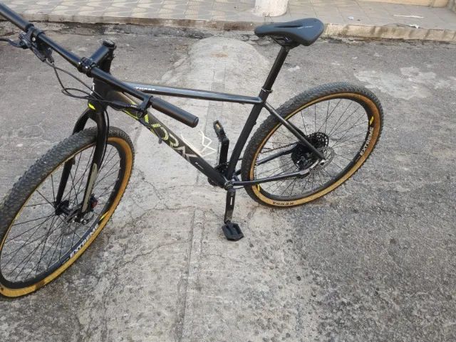 Bicicleta aro 29 1x12v Sram