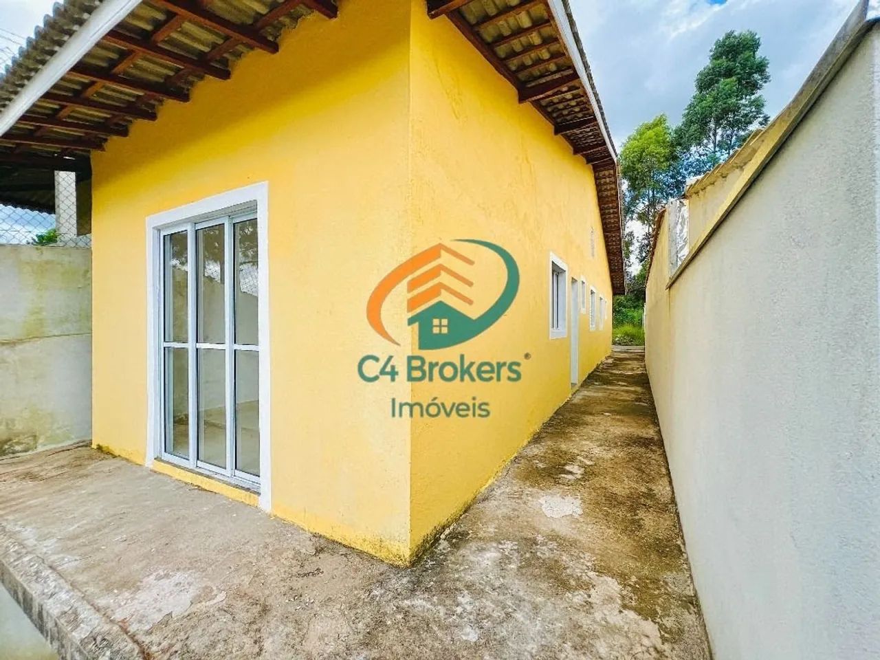 Casa de Rua em Canjica - Mairiporã, SP
