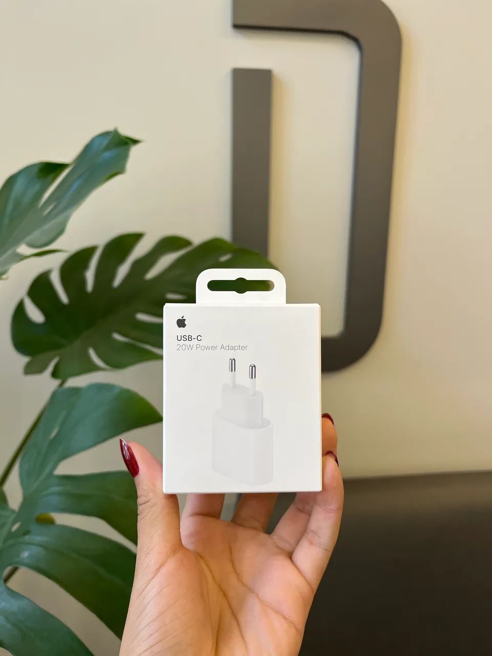 Fonte Apple Original/ Loja física 