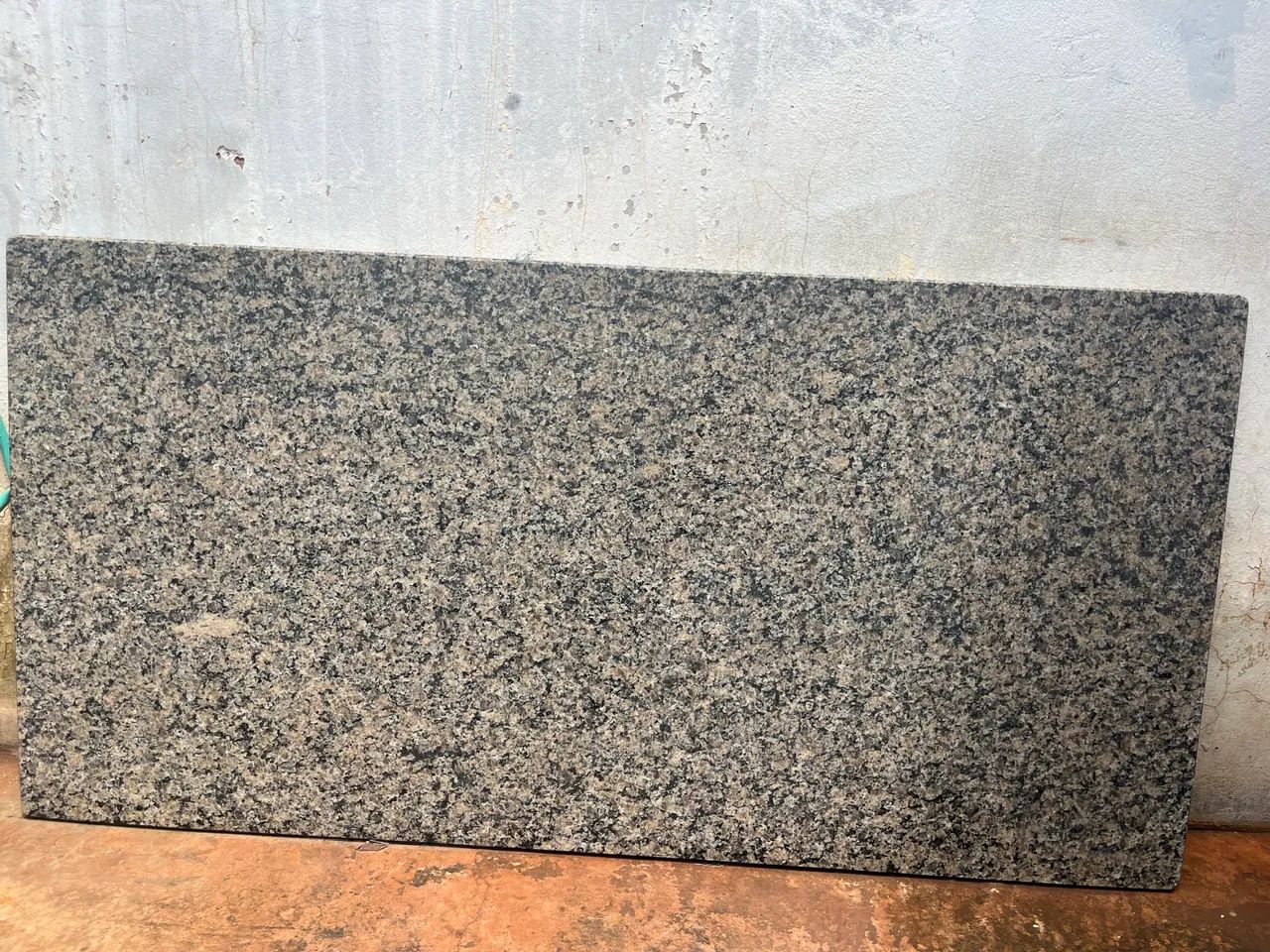 Selling a large marble table