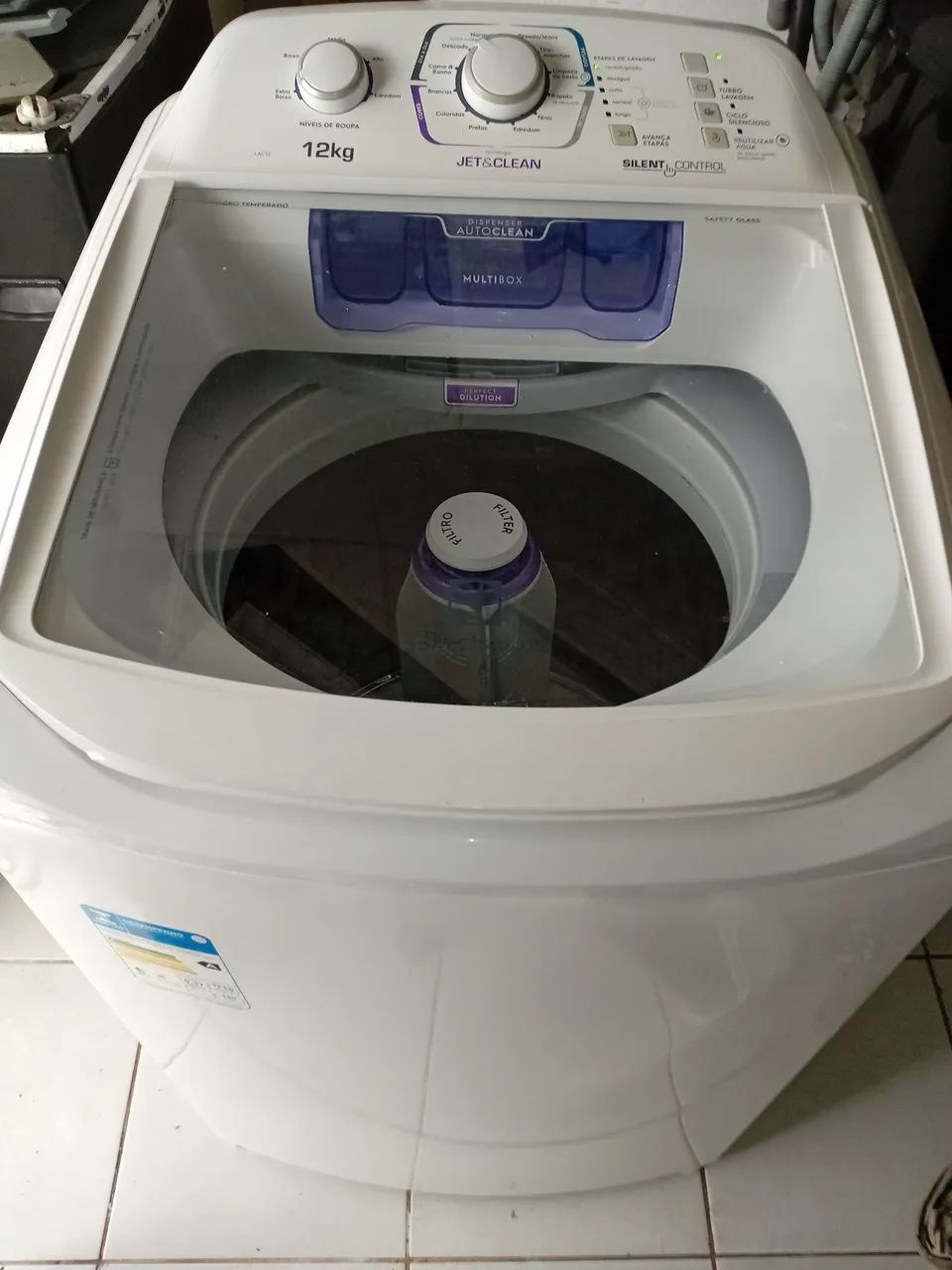 Máquina de lavar roupas 