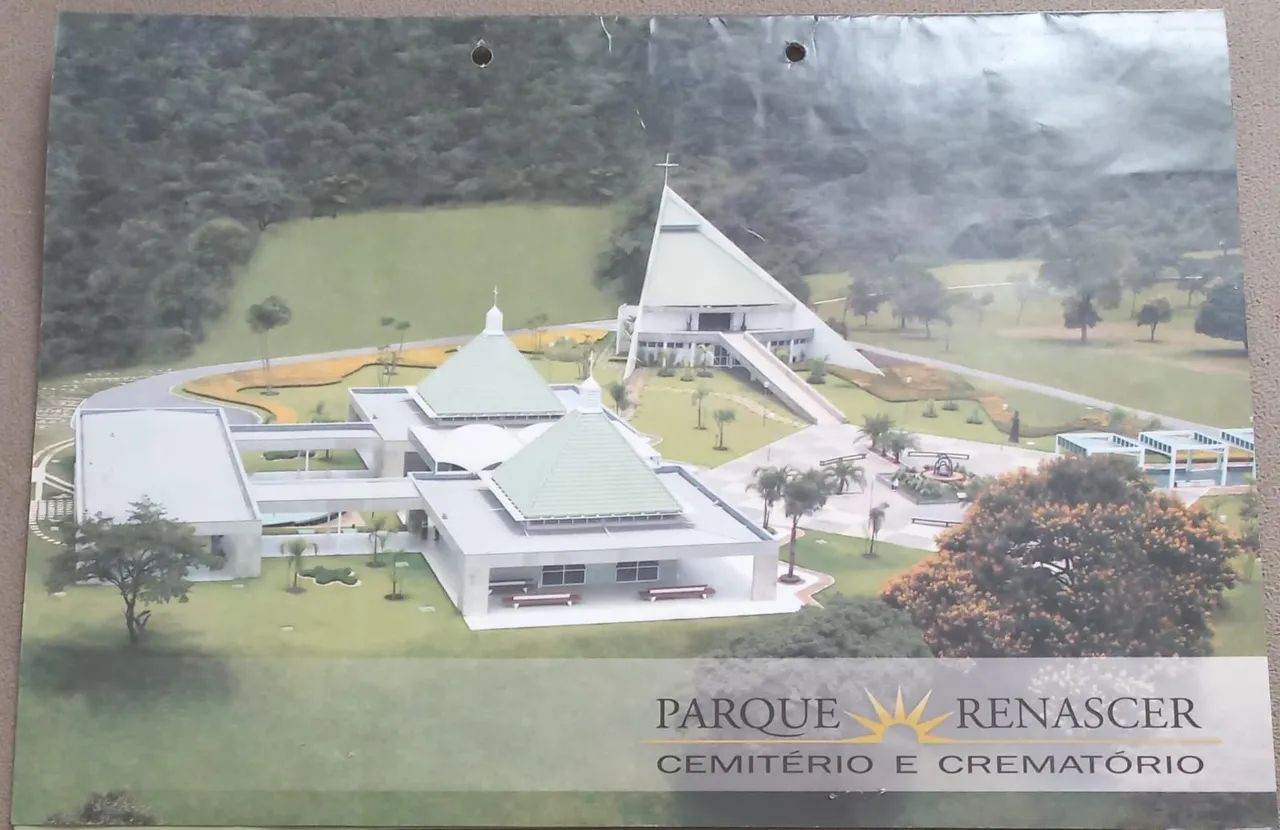 Vendo jazigo perpétuo 2 vagas Cemitério Parque Renascer