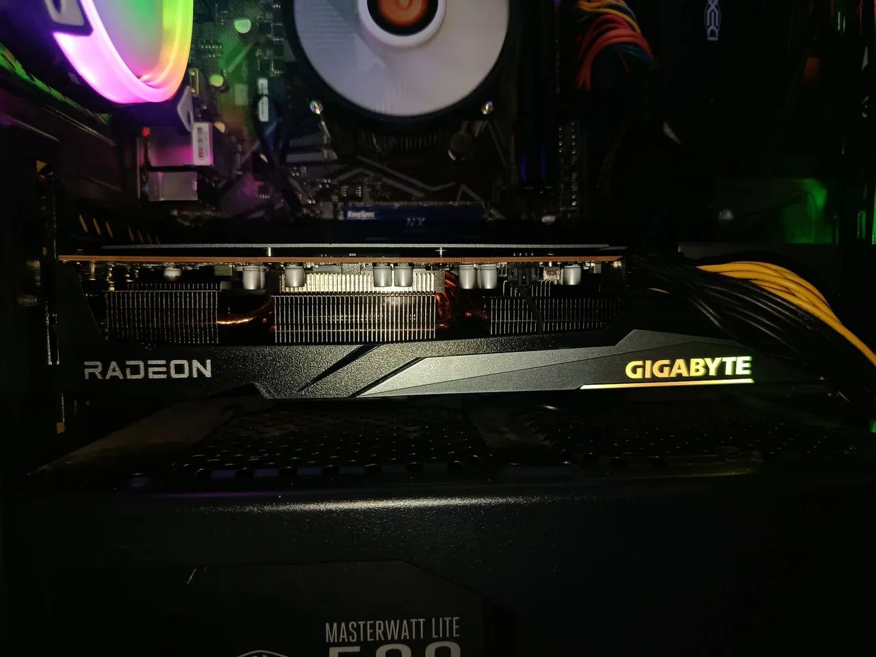RX 7600 GIGABYTE 