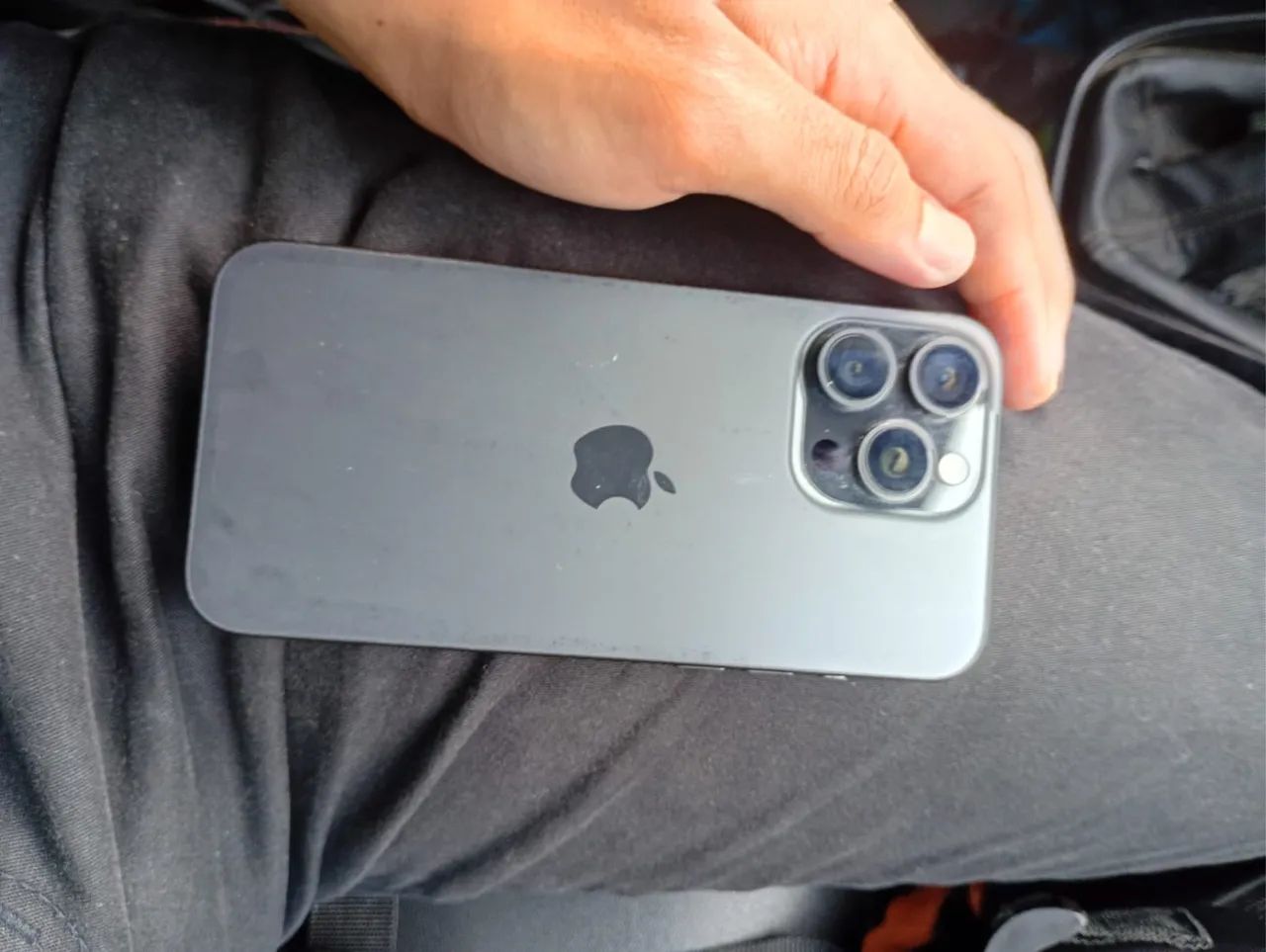 Iphone 15 pro max preto - Foto 4