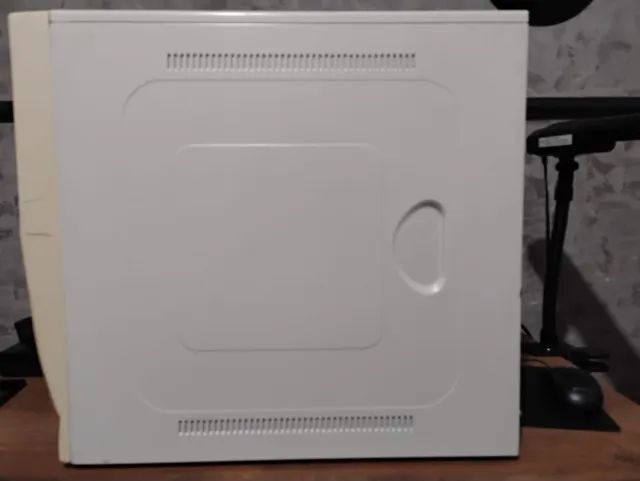 Gabinete Full Tower com Baias para DVD - Foto 2