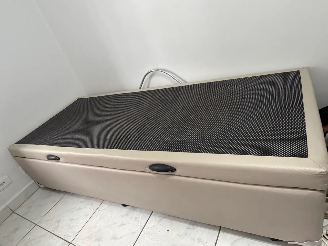 Cama solteiro baú