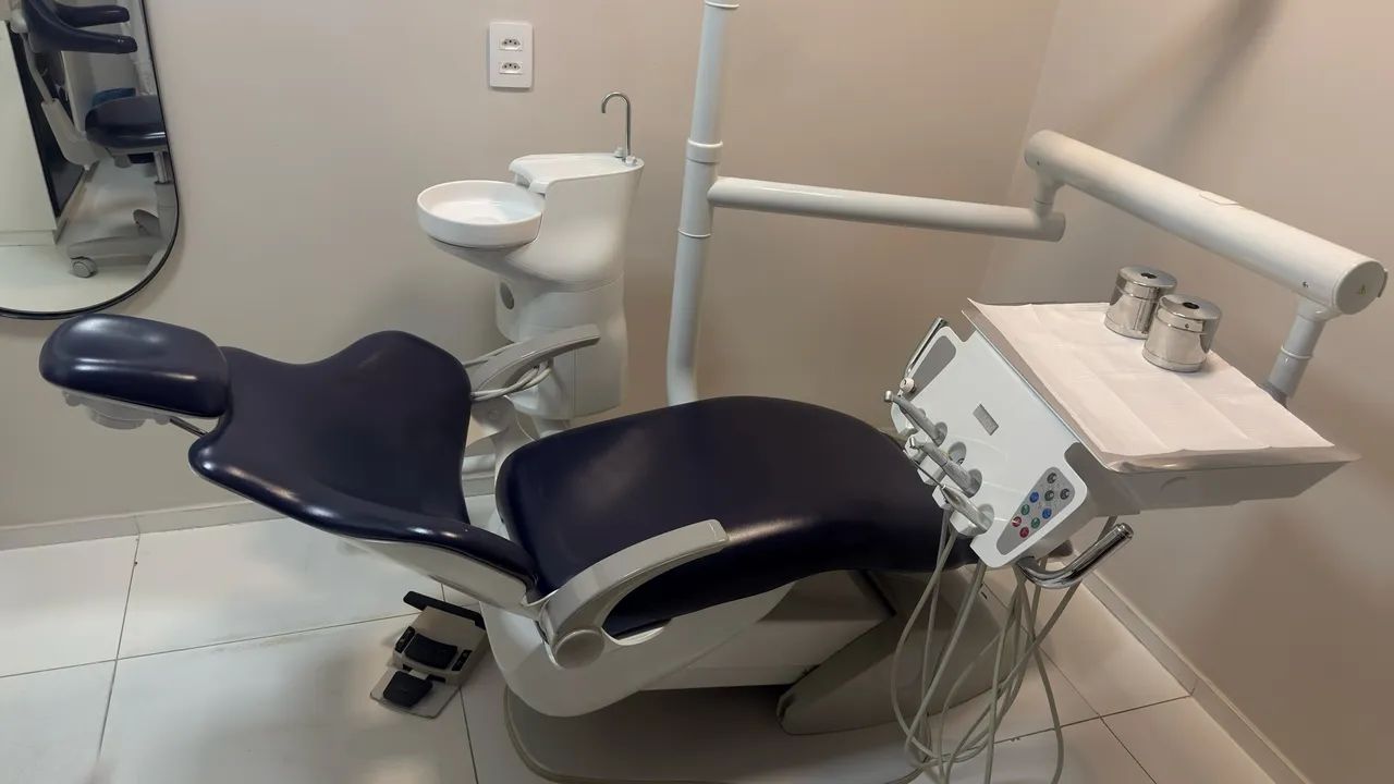 Cadeira odontológica Kavo Aqia com compressor - Foto 3