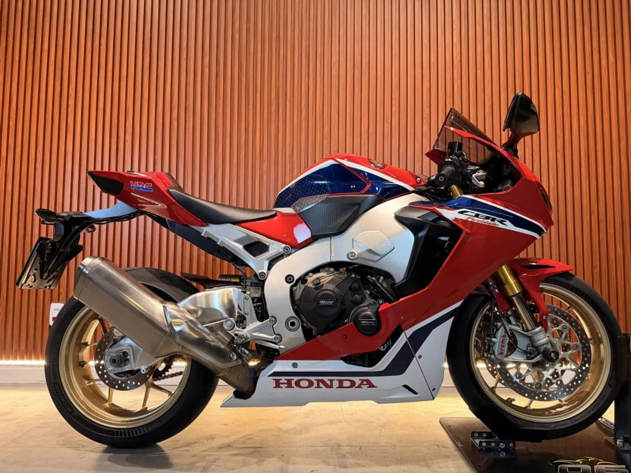 HONDA CBR 1000 RR Fireblade 2018 - Foto 3