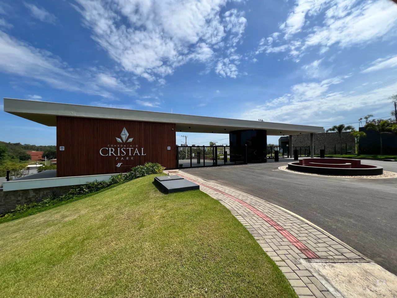 TERRENO NO CONDOMÍNIO CRISTAL PARK