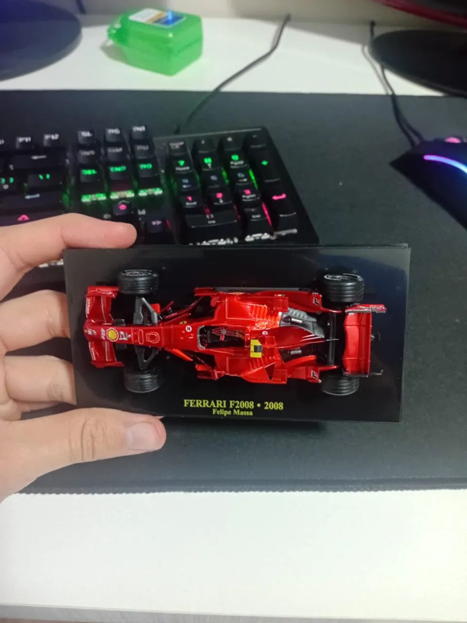 Miniatura Formula 1 Ferrari 2008 Felipe Massa - Foto 2