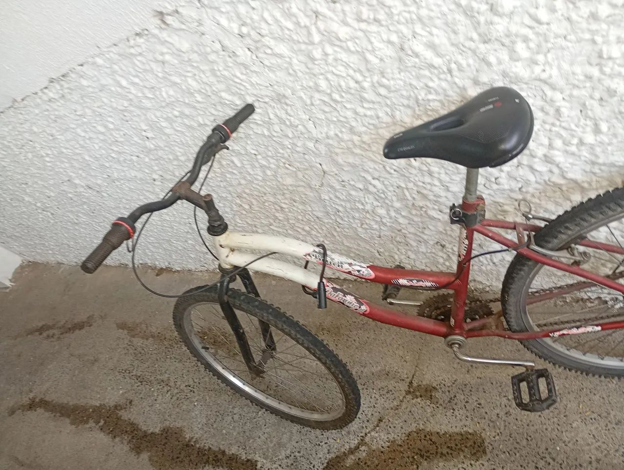 Bicicleta aro 26, tá andando e apenas o freio de trás  - Foto 2