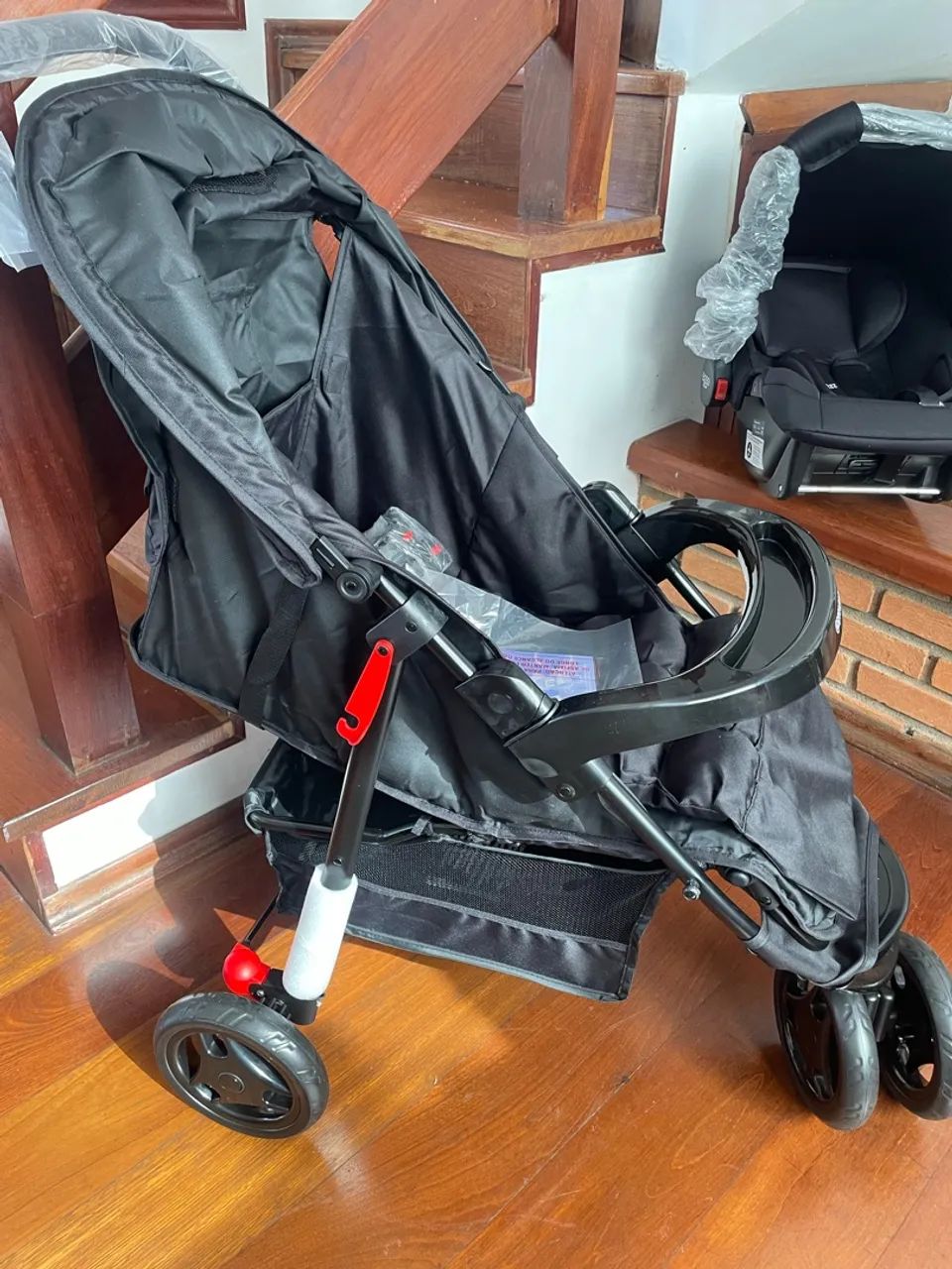 Carrinho de bebê + bebê conforto - Foto 2