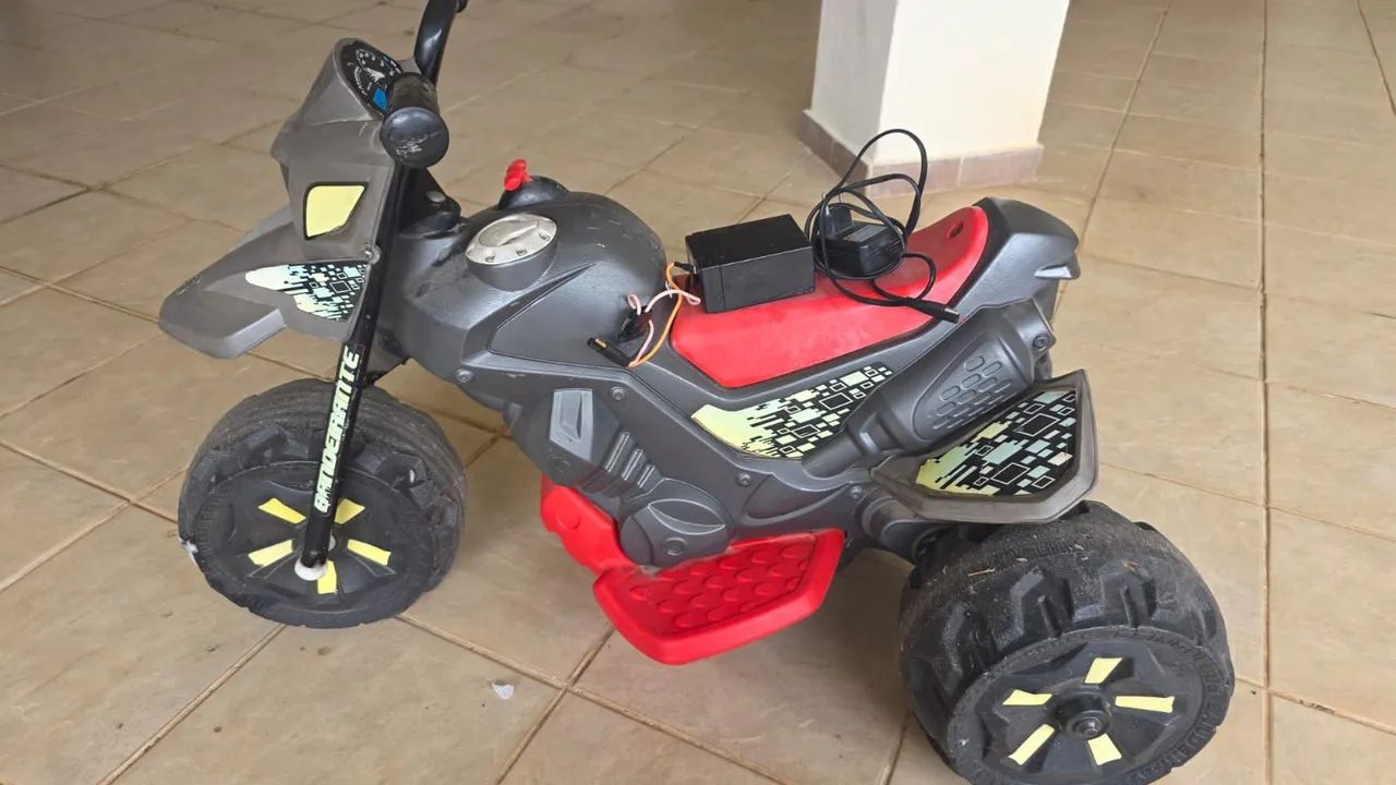 Triciclo elétrico 