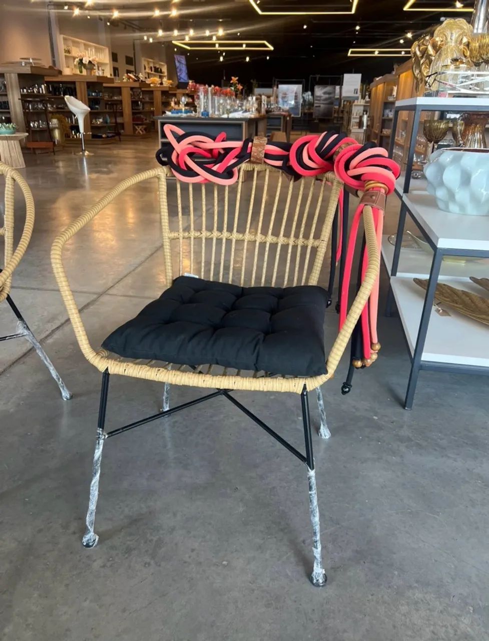 Cadeiras elegantes para seu ambiente  - Foto 4