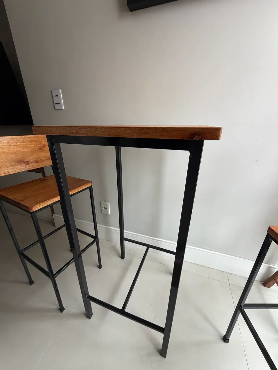 Mesa com banqueta  - Foto 5