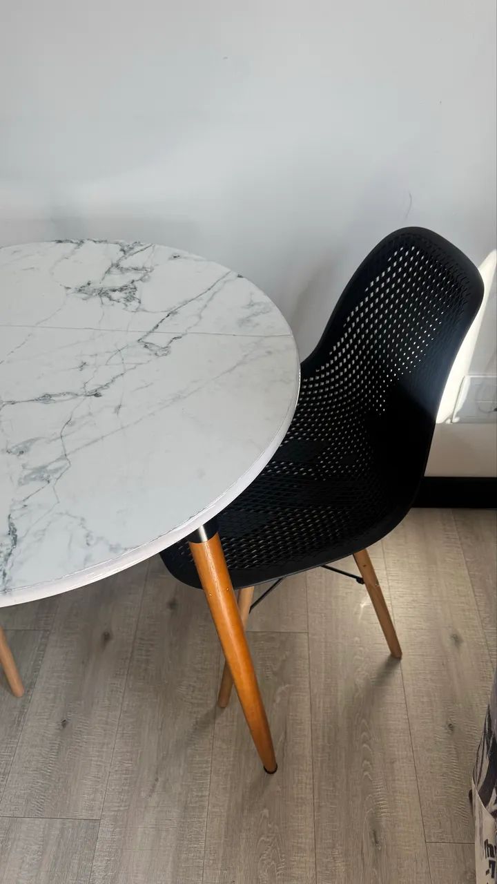 Conjunto mesa com cadeiras  - Foto 3