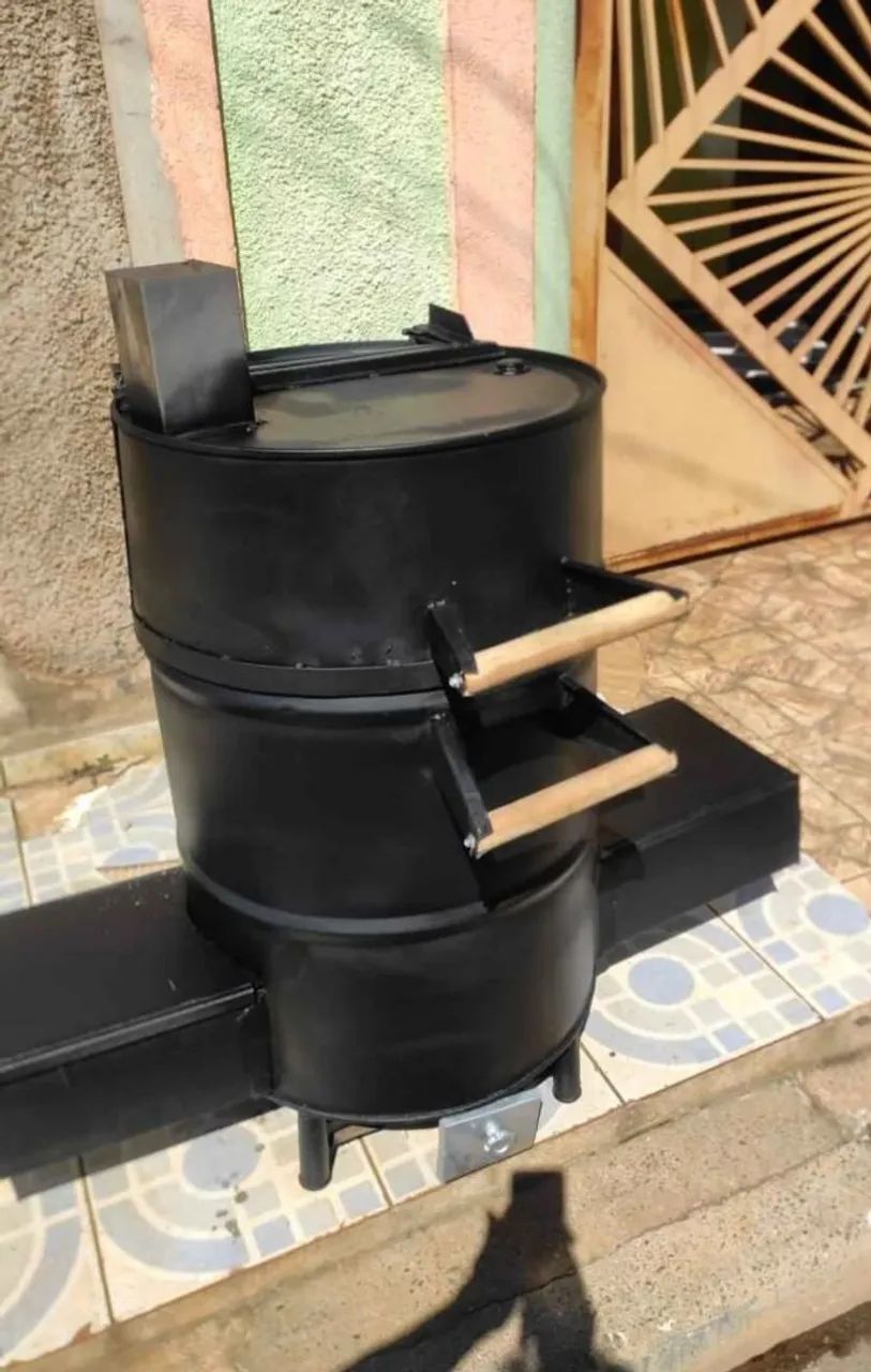 Vendo churrasqueira a bafo pra assar costela  nova