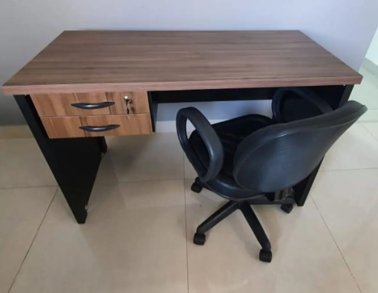 Mesa para Escritório - Com 02 Gavetas  - Foto 4