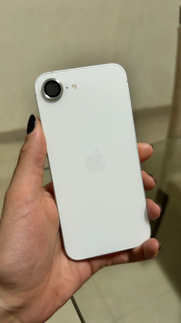 iPhone 16E perfeito estado 