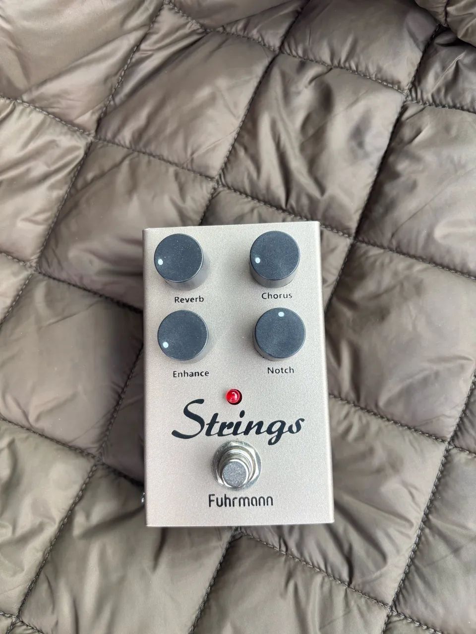 Pedal Furhmann Strings reverb chorus