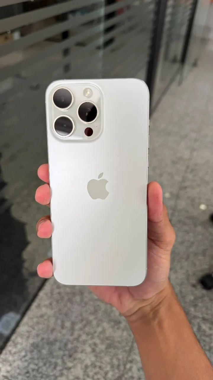 iPhone15 ProMAX 512GB ホワイト 本体　バッテリー残量86% Iphone 15 pro max 512gb todo original , 86% bateria original