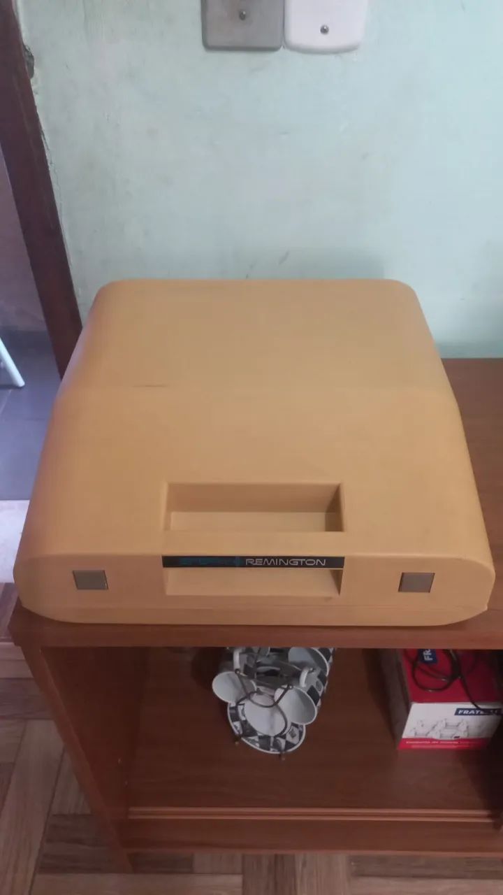 Maquina de escrever  - Foto 2