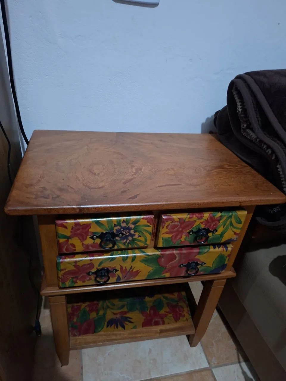 Pequena mesa - Foto 2