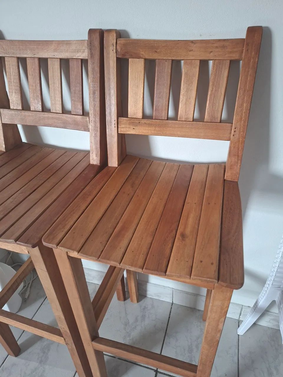 Banquetas de madeira - Foto 2