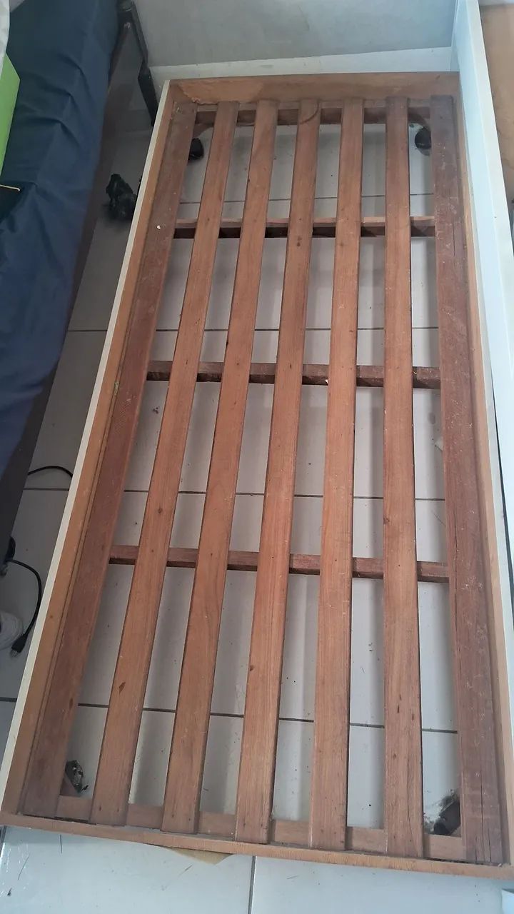 Vendo bicama branca de solteiro... - Foto 3